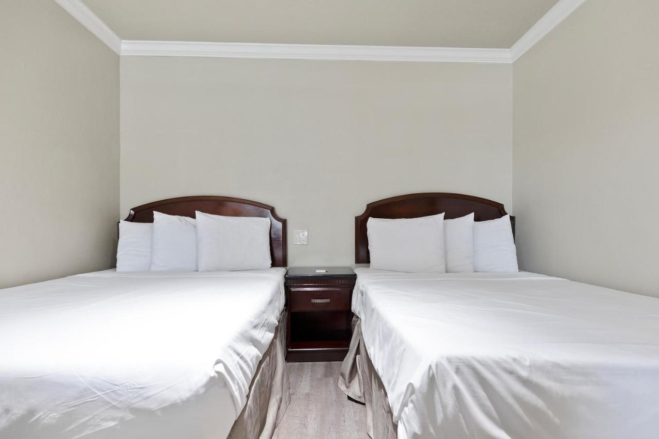 Le Blanc Inn & Suites เอลมอนเต ภายนอก รูปภาพ